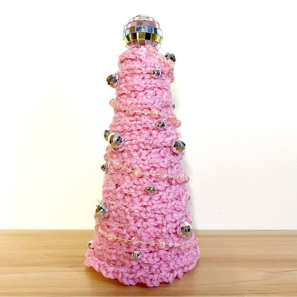 In My Holiday Era Friendship Bracelet Pink Crochet Christmas Tree - Picture 4 of 5